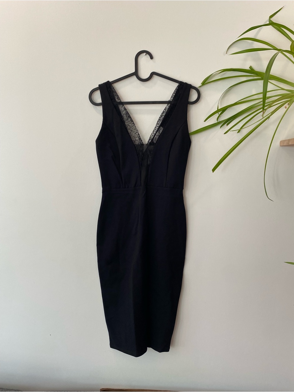 Elegant Black V-Neck Lace-Trim Midi Dress